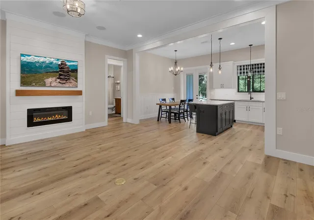 Photo 4 of Single family home for sale at 743 W Florence Ave, Deland, FL 32720 | MLS# V4951961 | Listing updated on 2026-10-29