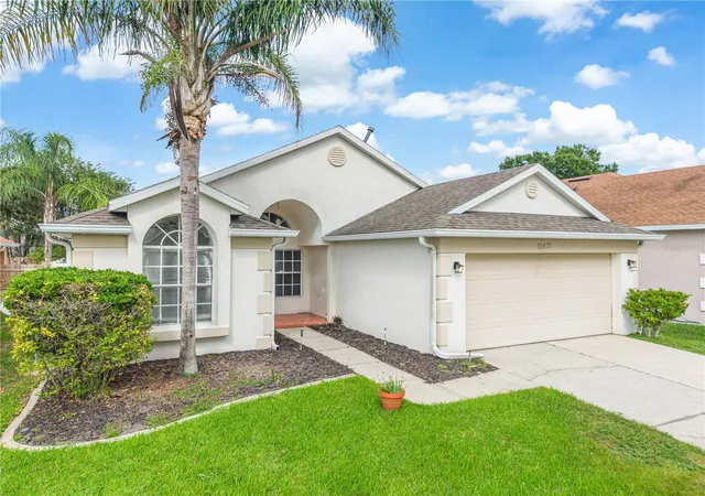Photo 2 of Single family home for sale at 12471 Castlemain Trl, Orlando, FL 32828 | MLS# O6452168 | Listing updated on 2026-10-23