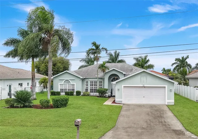 Single family home for sale at 305 SE 31st Street, CAPE CORAL, FL 33904 | MLS# C7532401