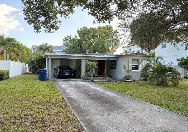 Photo 1 of Single family home for sale at 3914 W Kensington Ave, Tampa, FL 33629 | MLS# TB8560850 | Listing updated on 2026-10-24