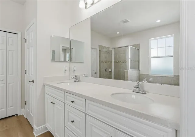 Photo 3 of Single family home for sale at 5118 Coastal Scene Dr, Apollo Beach, FL 33572 | MLS# TB8560856 | Listing updated on 2026-10-23