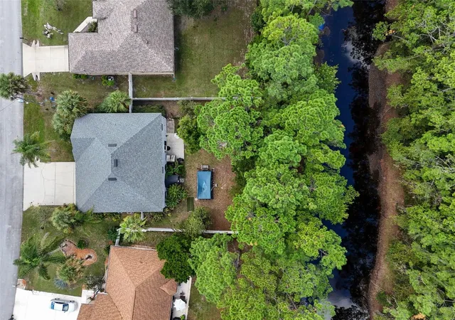 Photo 3 of Single family home for sale at 75 Putter Dr, Palm Coast, FL 32164 | MLS# FC322320 | Listing updated on 2026-10-23
