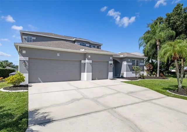 Photo 3 of Single family home for sale at 124 41st Circle E, Bradenton, FL 34208 | MLS# A4710597 | Listing updated on 2026-10-24