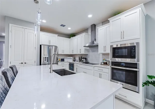 Photo 3 of Single family home for sale at 5055 Shady Pines Dr, Saint Cloud, FL 34772 | MLS# S5160077 | Listing updated on 2026-10-24