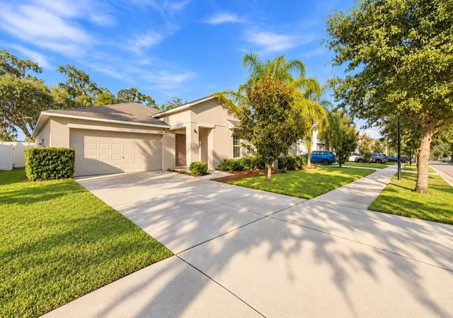 Photo 2 of Single family home for sale at 3808 Kearsney Abbey Cir, Dover, FL 33527 | MLS# TB8560862 | Listing updated on 2026-10-23