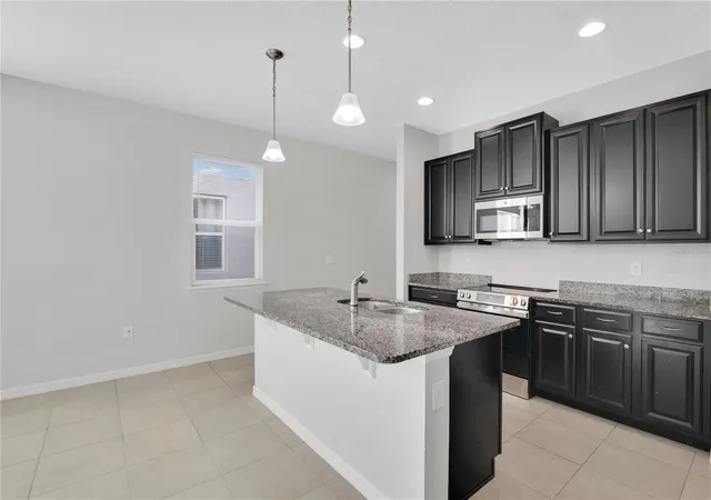 Photo 4 of Single family home for sale at 17432 Painted Leaf Way, Clermont, FL 34714 | MLS# O6452191 | Listing updated on 2026-10-29