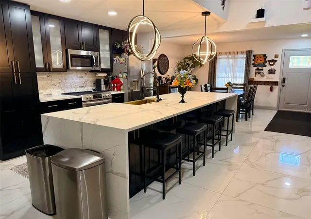 Photo 2 of Single family home for sale at 3414 Cade Ln, Valrico, FL 33596 | MLS# TB8560872 | Listing updated on 2026-10-23