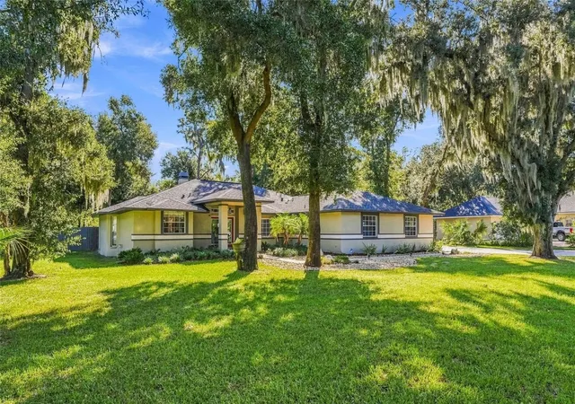 Single family home for sale at 8416 Southwood Oaks St, LITHIA, FL 33547 | MLS# TB8560876