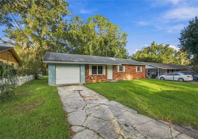 Photo 2 of Single family home for sale at 1322 NW 12th Avenue, Ocala, FL 34475 | MLS# OM734552 | Listing updated on 2026-10-30