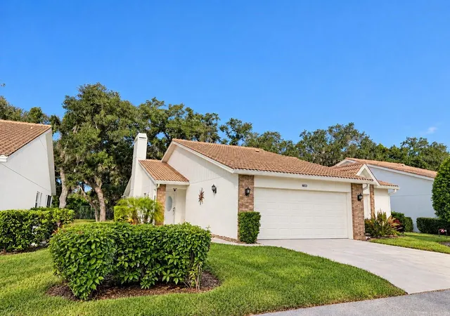 Single family home for sale at 5808 Garden Lakes Fern, BRADENTON, FL 34203 | MLS# A4710600