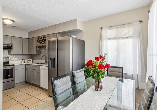 Photo 4 of Single family home for sale at 713 Goldcoast Dr, Deltona, FL 32725 | MLS# V4951964 | Listing updated on 2026-10-28