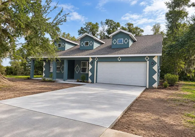 Single family home for sale at 1505 High St, LEESBURG, FL 34748 | MLS# G5119418
