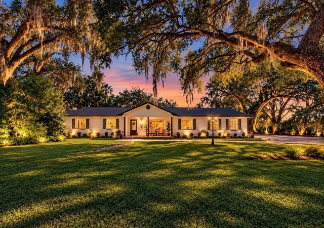 Photo 1 of Single family home for sale at 2510 Fritzke Rd, Dover, FL 33527 | MLS# TB8560889 | Listing updated on 2026-10-29