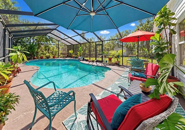 Photo 3 of Single family home for sale at 2510 Fritzke Rd, Dover, FL 33527 | MLS# TB8560889 | Listing updated on 2026-10-29