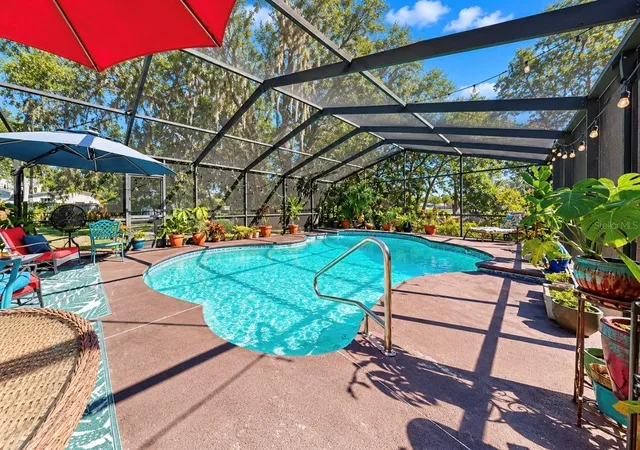 Photo 4 of Single family home for sale at 2510 Fritzke Rd, Dover, FL 33527 | MLS# TB8560889 | Listing updated on 2026-10-29
