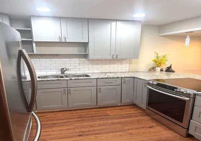 Photo 3 of Townhouse for sale at 4001 Beneva Rd #209, Sarasota, FL 34233 | MLS# A4710606 | Listing updated on 2026-10-23