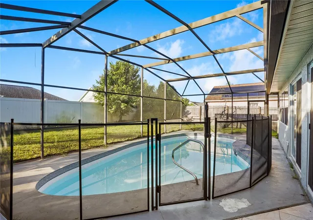 Photo 4 of Single family home for sale at 14912 Day Lily Ct, Orlando, FL 32824 | MLS# O6452221 | Listing updated on 2026-10-29