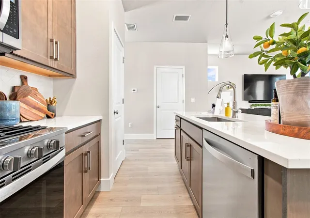 Photo 3 of Single family home for sale at 2807 Crimson Cap St, Odessa, FL 33556 | MLS# TB8560913 | Listing updated on 2026-10-28