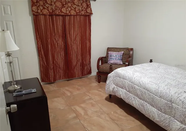 Photo 4 of Single family home for sale at 4019 Wendy Dr, Orlando, FL 32808 | MLS# O6452222 | Listing updated on 2026-10-30