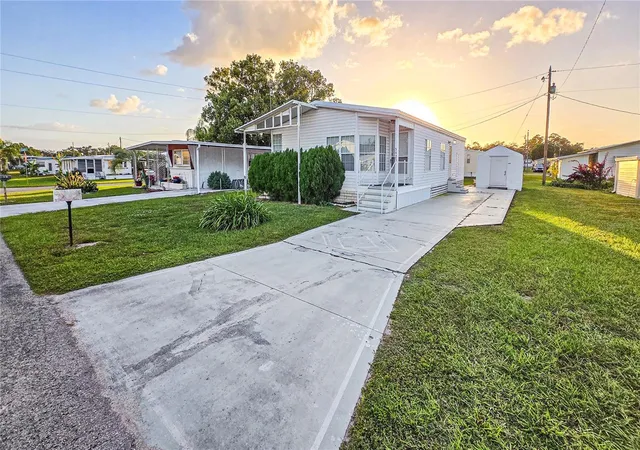 Photo 1 of Manufactured home for sale at 5425 Betmar Dr, Zephyrhills, FL 33542 | MLS# TB8560922 | Listing updated on 2026-10-29