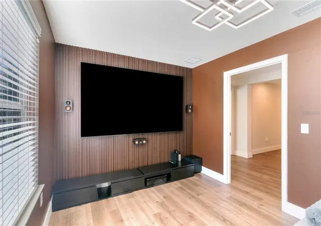 Photo 3 of Single family home for sale at 11949 Verrazano Dr, Orlando, FL 32836 | MLS# O6452230 | Listing updated on 2026-10-23