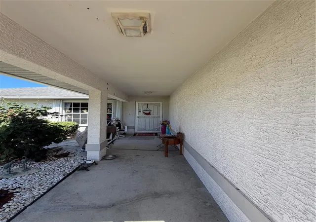 Photo 3 of Single family home for sale at 554 Eagle Ct, Kissimmee, FL 34759 | MLS# S5160085 | Listing updated on 2026-10-27
