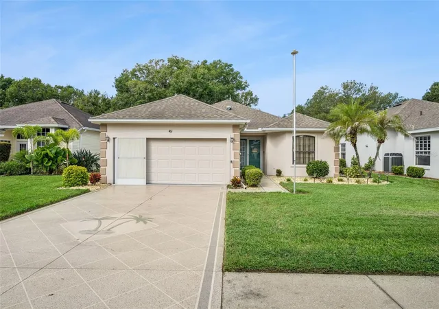 Single family home for sale at 461 Baytree Blvd, TAVARES, FL 32778 | MLS# G5119424