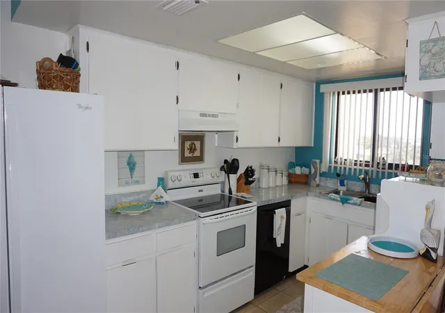 Photo 4 of Condo for sale at 6009 Sea Ranch Dr #301, Hudson, FL 34667 | MLS# W7890581 | Listing updated on 2026-10-23