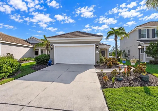 Photo 4 of Single family home for sale at 12660 Sagewood Dr, Venice, FL 34293 | MLS# A4710618 | Listing updated on 2026-10-24