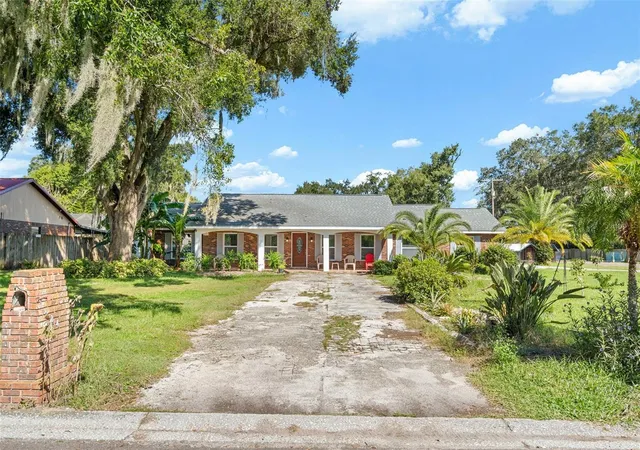 Single family home for sale at 334 Hollowtree Dr, SEFFNER, FL 33584 | MLS# TB8560934