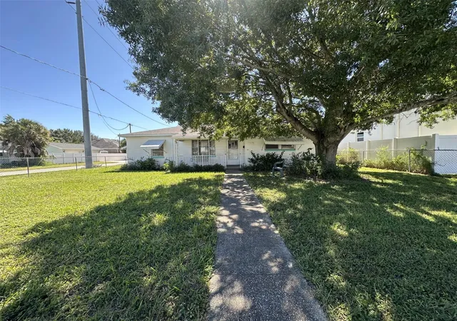 Photo 1 of Single family home for sale at 3302 W Paxton Ave, Tampa, FL 33611 | MLS# TB8560940 | Listing updated on 2026-10-27
