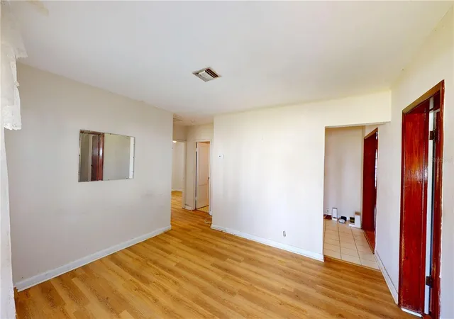 Photo 2 of Single family home for sale at 3302 W Paxton Ave, Tampa, FL 33611 | MLS# TB8560940 | Listing updated on 2026-10-27