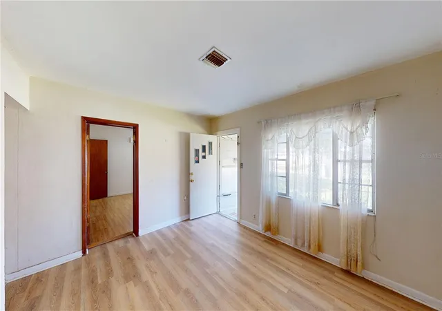 Photo 3 of Single family home for sale at 3302 W Paxton Ave, Tampa, FL 33611 | MLS# TB8560940 | Listing updated on 2026-10-27
