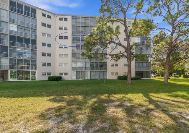 Photo 3 of Condo for sale at 3680 Ironwood Cir #503L, Bradenton, FL 34209 | MLS# A4710623 | Listing updated on 2026-10-29