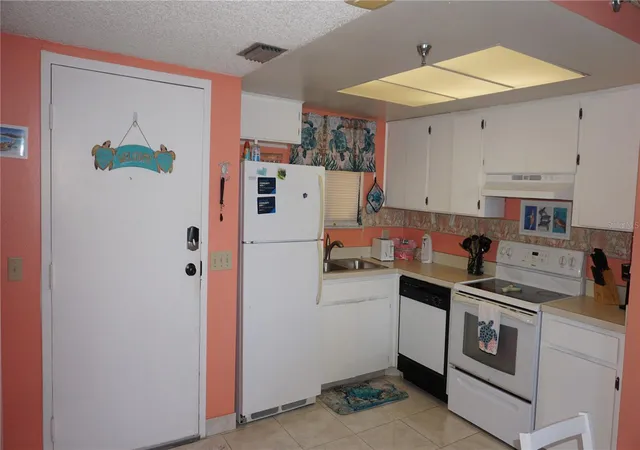 Photo 3 of Condo for sale at 6009 Sea Ranch Dr #214, Hudson, FL 34667 | MLS# W7890585 | Listing updated on 2026-10-23