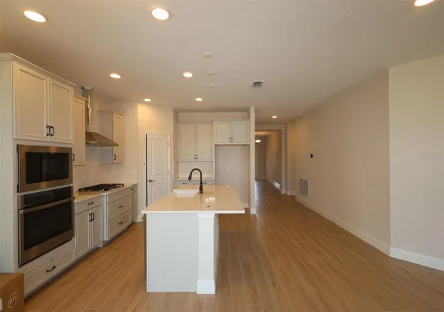 Photo 3 of Single family home for sale at 5296 High Line Dr, Saint Cloud, FL 34771 | MLS# O6452263 | Listing updated on 2026-10-29
