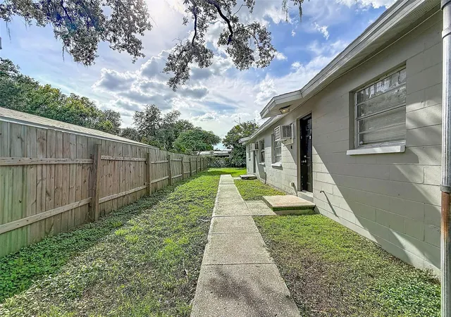 Photo 4 of House for sale at 3216 N 48th Street, Tampa, FL 33605 | MLS# O6452269 | Listing updated on 2026-10-23