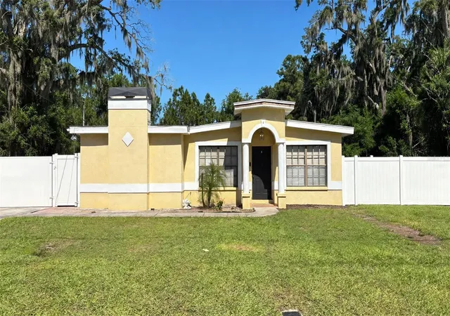 Single family home for sale at 1725 W Perdiz St, TAMPA, FL 33612 | MLS# TB8560960