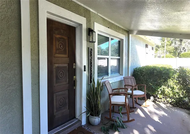 Photo 3 of Single family home for sale at 3831 Hudson Ln, Tampa, FL 33618 | MLS# TB8560979 | Listing updated on 2026-10-24