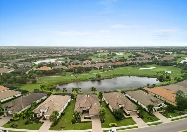 Photo 4 of Sale Pending at 4812 Cabreo Ct, Bradenton, FL 34211 | MLS# A4710642 | Listing updated on 2026-10-24