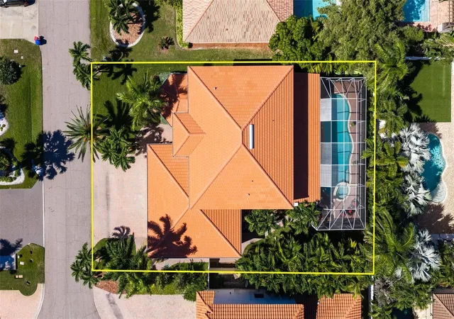 Photo 4 of Single family home for sale at 647 Santa Maria Dr, Tierra Verde, FL 33715 | MLS# A4710655 | Listing updated on 2026-10-27