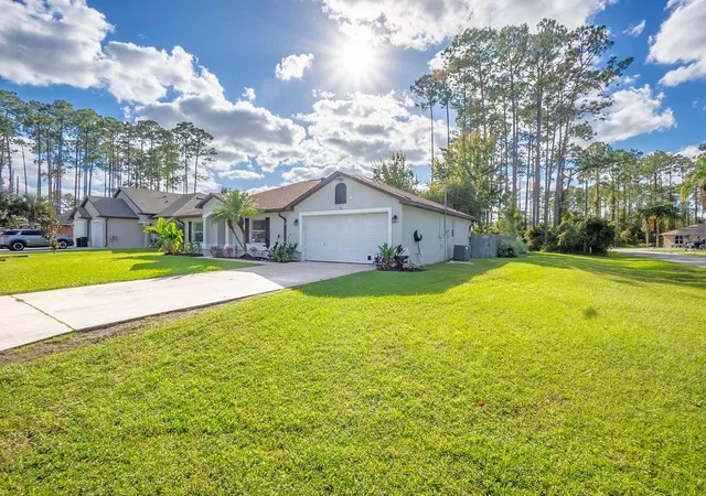 Photo 38 of Single family home for sale at 21 Emmons Ln, PALM COAST, FL 32164 | MLS# FC322334 | Listing updated on 2026-10-24