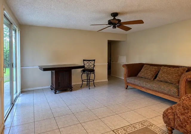 Photo 2 of Single family home for sale at 2711 Pioneer Rd, Orlando, FL 32808 | MLS# O6452313 | Listing updated on 2026-10-26