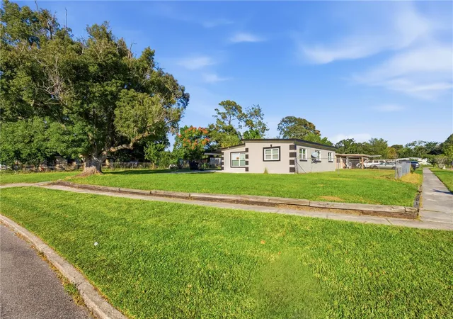 Photo 3 of Single family home for sale at 1311 Lawne Blvd, Orlando, FL 32808 | MLS# O6452319 | Listing updated on 2026-10-29