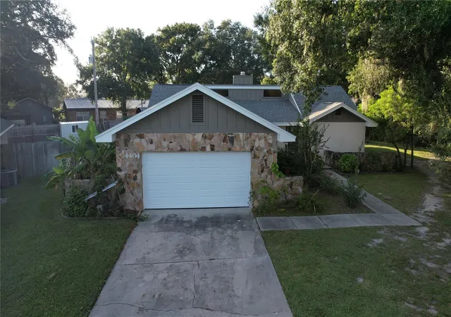 Photo 1 of Single family home for sale at 4404 S Laurel Pointe Dr, Lakeland, FL 33813 | MLS# S5160097 | Listing updated on 2026-10-24