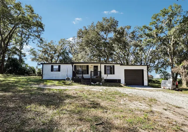 Photo 1 of Manufactured home for sale at 14100 S US Hwy 301, Summerfield, FL 34491 | MLS# O6452327 | Listing updated on 2026-10-25