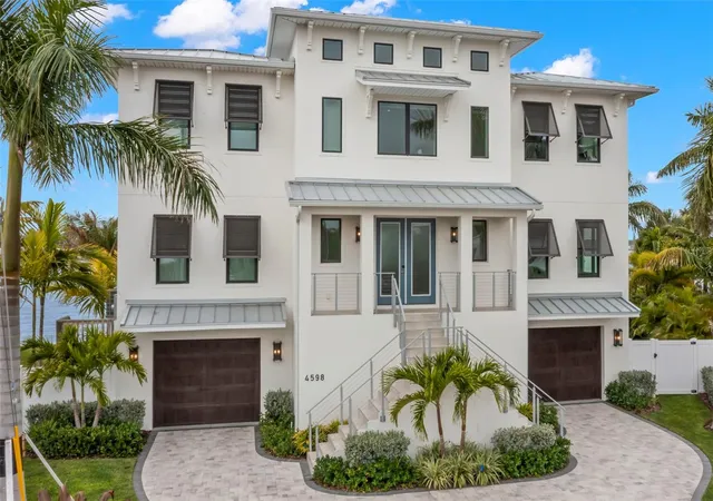 Photo 1 of Single family home for sale at 4598 Harbor Hills Dr, Largo, FL 33770 | MLS# TB8561007 | Listing updated on 2026-10-26
