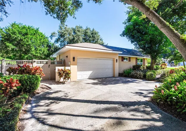 Photo 4 of Single family home for sale at 1734 Eagles Nest Dr, Belleair, FL 33756 | MLS# TB8561008 | Listing updated on 2026-10-27