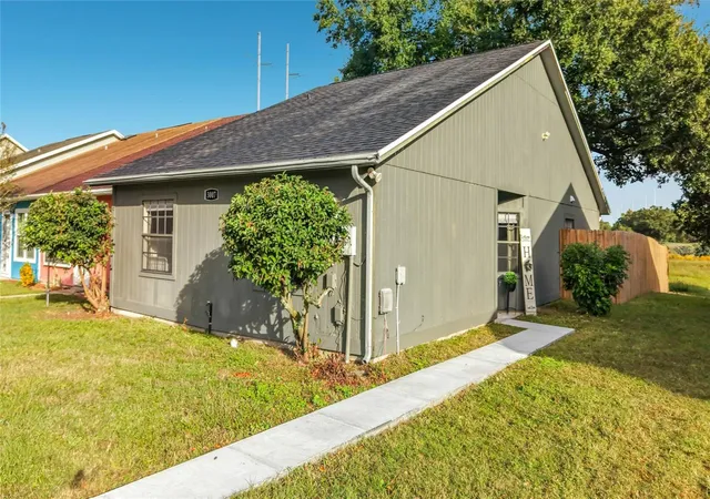 Photo 3 of Multi family home for sale at 3007 Jon Ct, Orlando, FL 32822 | MLS# O6452331 | Listing updated on 2026-10-29