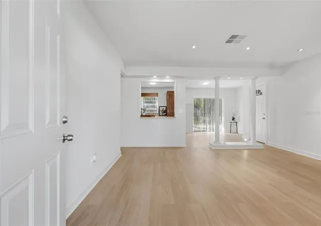 Photo 3 of Single family home for sale at 3010 Emerson Ave S, Saint Petersburg, FL 33712 | MLS# TB8561014 | Listing updated on 2026-10-24